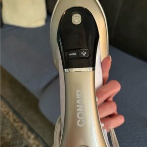 CONNOR Gold and Black Handheld Steamer